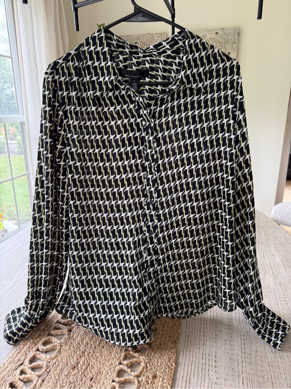 White House Black Market Black & White Geometric Button-Down Shirt